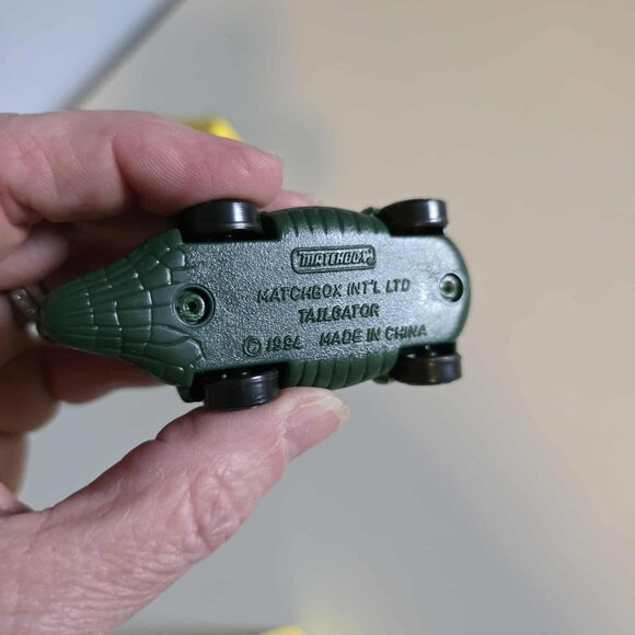 NIB Matchbox Tailgator Die Cast toy car - 1995 Animal Series - Vintage Dk Green - Picture 4 of 6